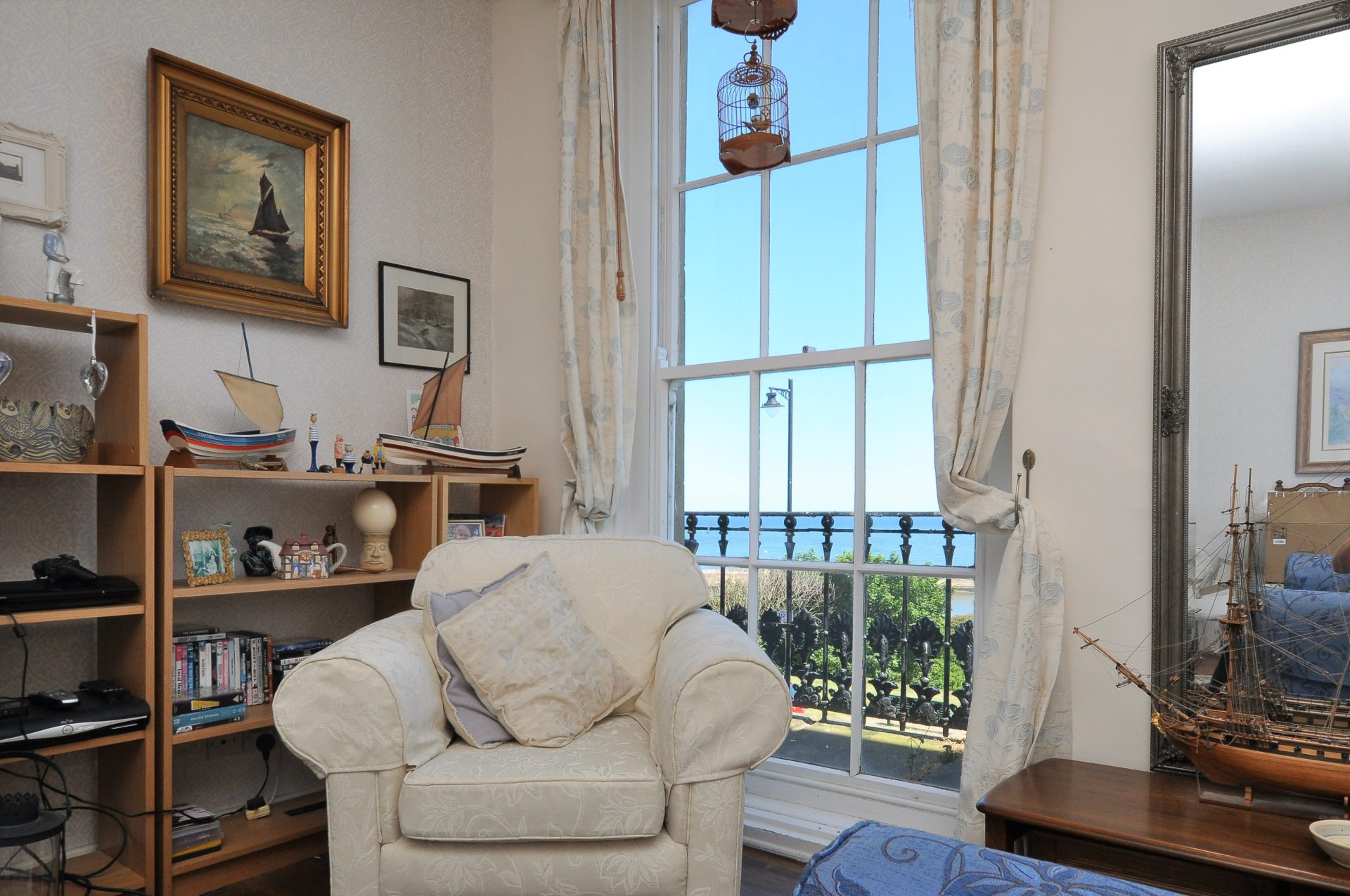 6 Kirby's, Whitby Hope & Braim Estate Agents