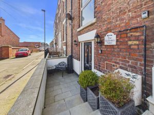 The Wellesley Suite, Wellington Terrace, Whitby